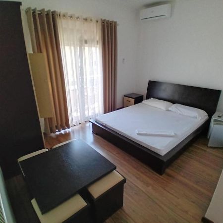 Hotel Yjet Pogradec Luaran gambar