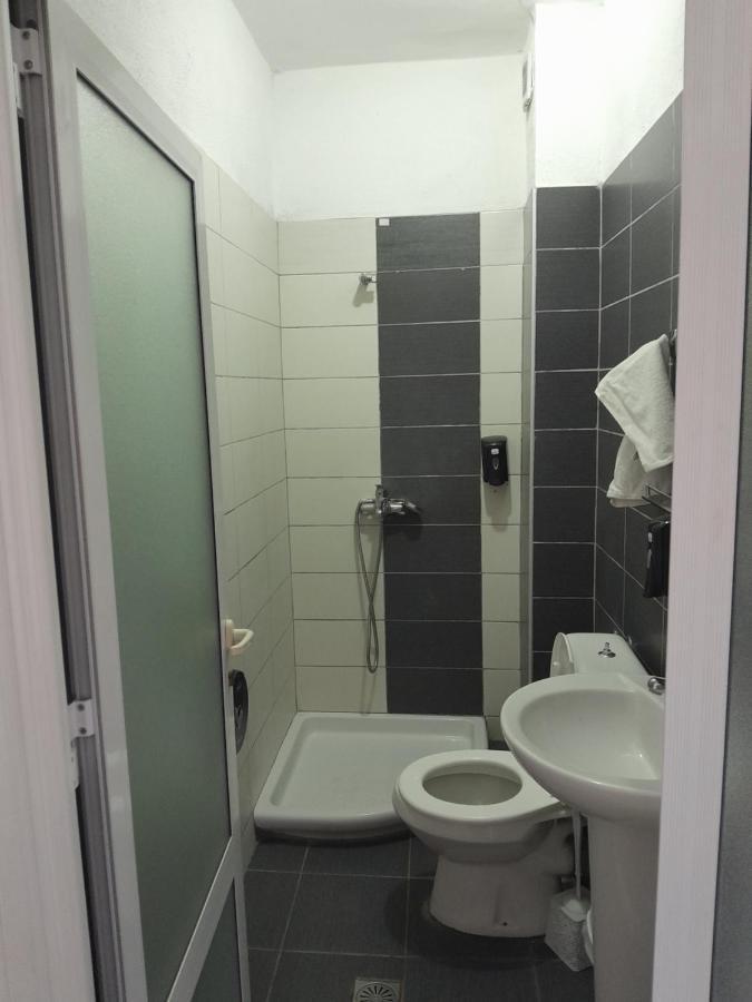 Hotel Yjet Pogradec Luaran gambar